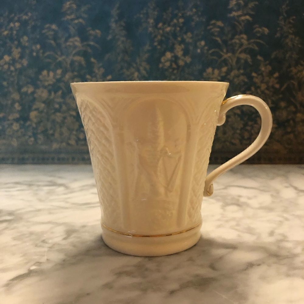 Vintage Beleek Ireland Visitor Center Mug